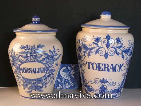 Ref. POT2 - Tobacco jars. H 28 et 30 cm (about 11