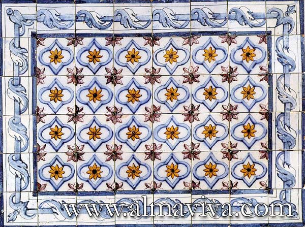 Réf. AC22 - Azulejo pombalin (voir lexique). Carreaux de 13x13 ou 15x15 cm. Typique de la production portugaise de la fin du XVIIIe siècle