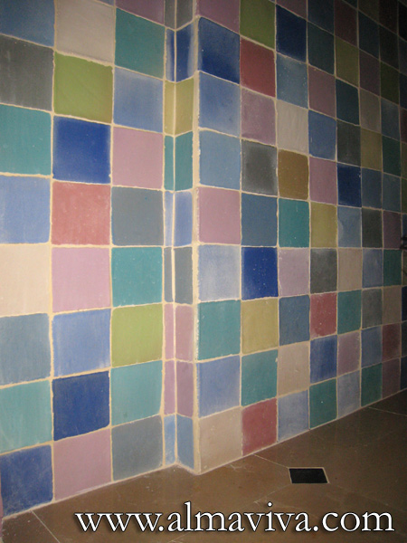 Réf. CD04 - Mur multicolore mat. Carreaux de 10x10 cm, émaux mats de coloris variés