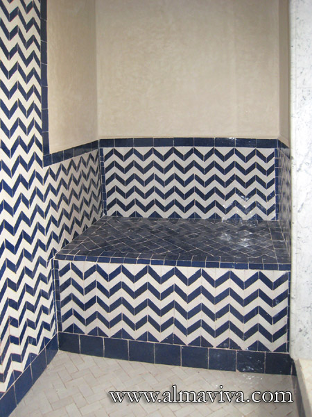 Shower with seat, chevrons white and blue
