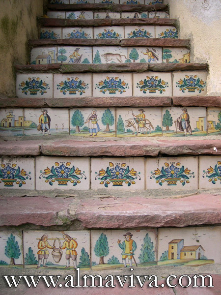 Ref. CD40 - Spanish stair risers. Tiles made to measure